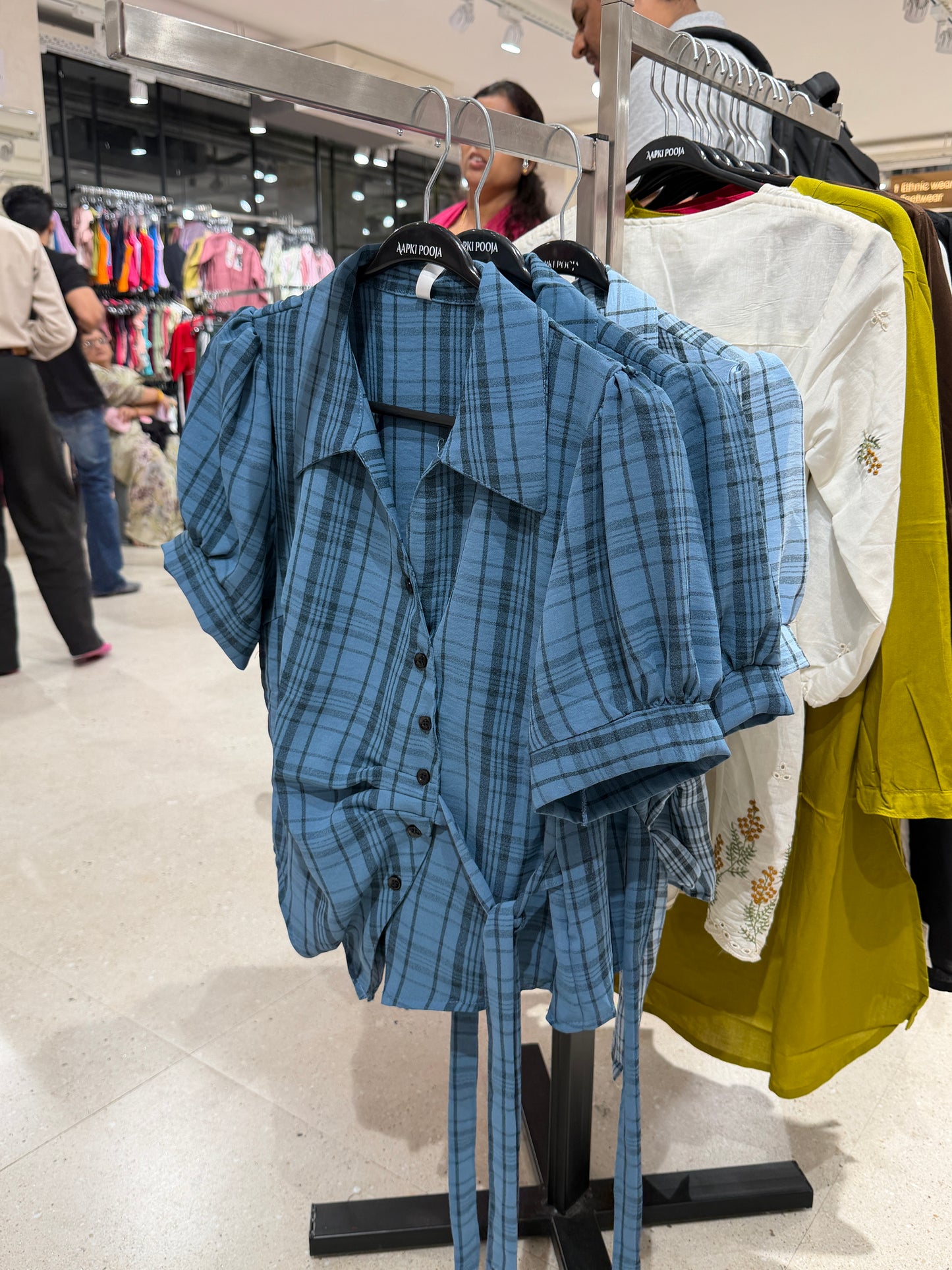 Casual shirts with knot.