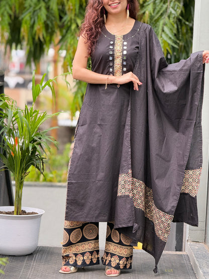 3 piece neck mirror work suit set