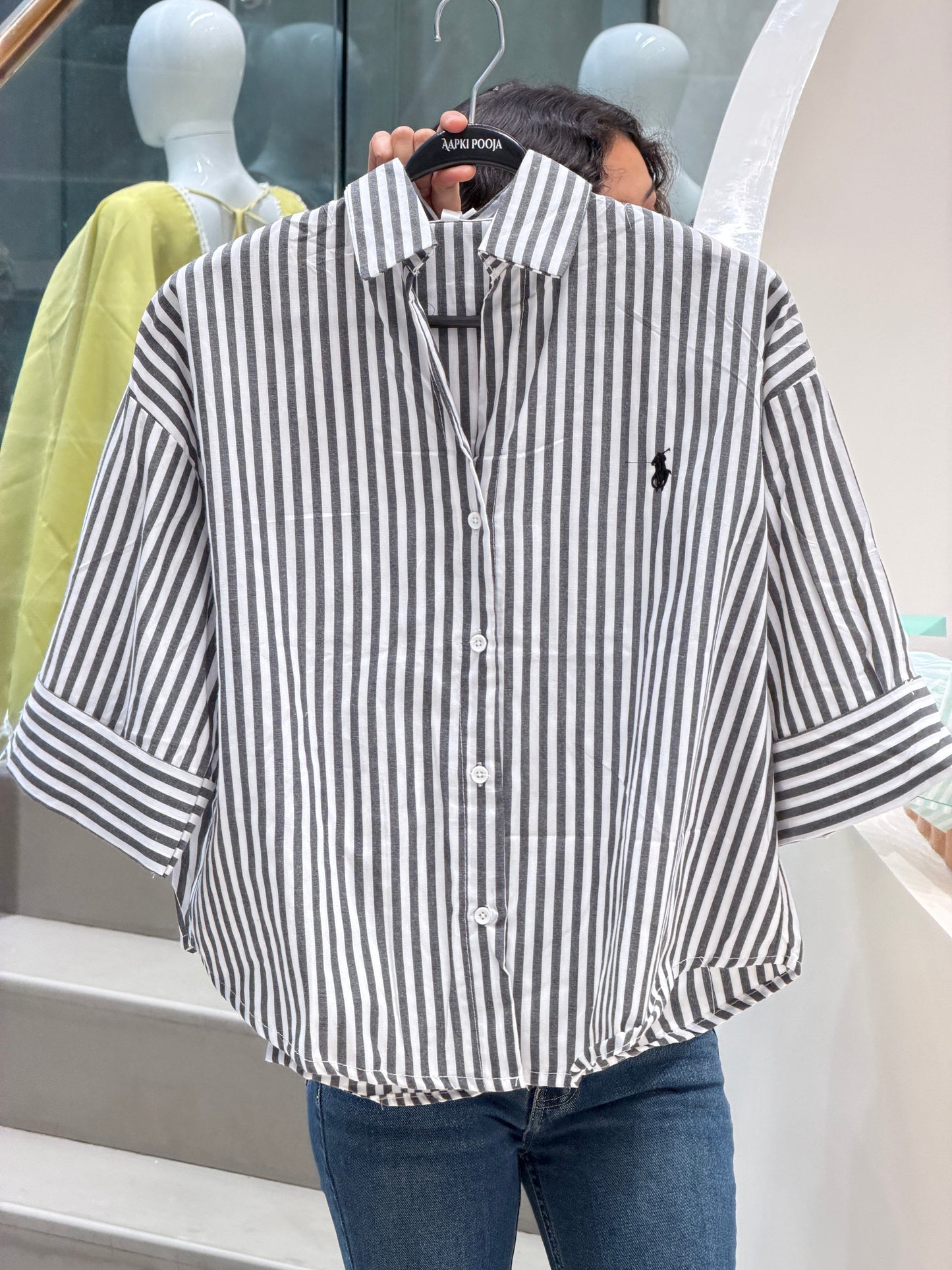 Lining detail shirt
