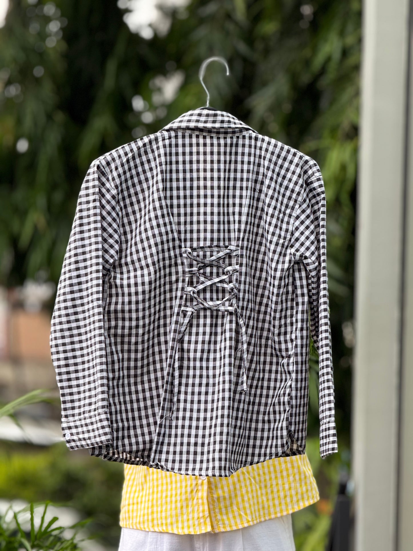 Shirt with back dori