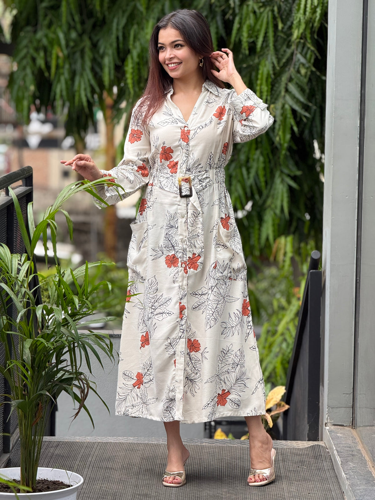 Floral print one piece dress witch attached belt