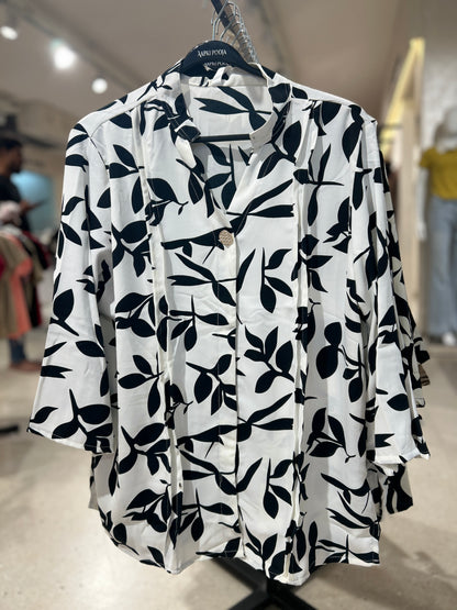 Button detail printed top
