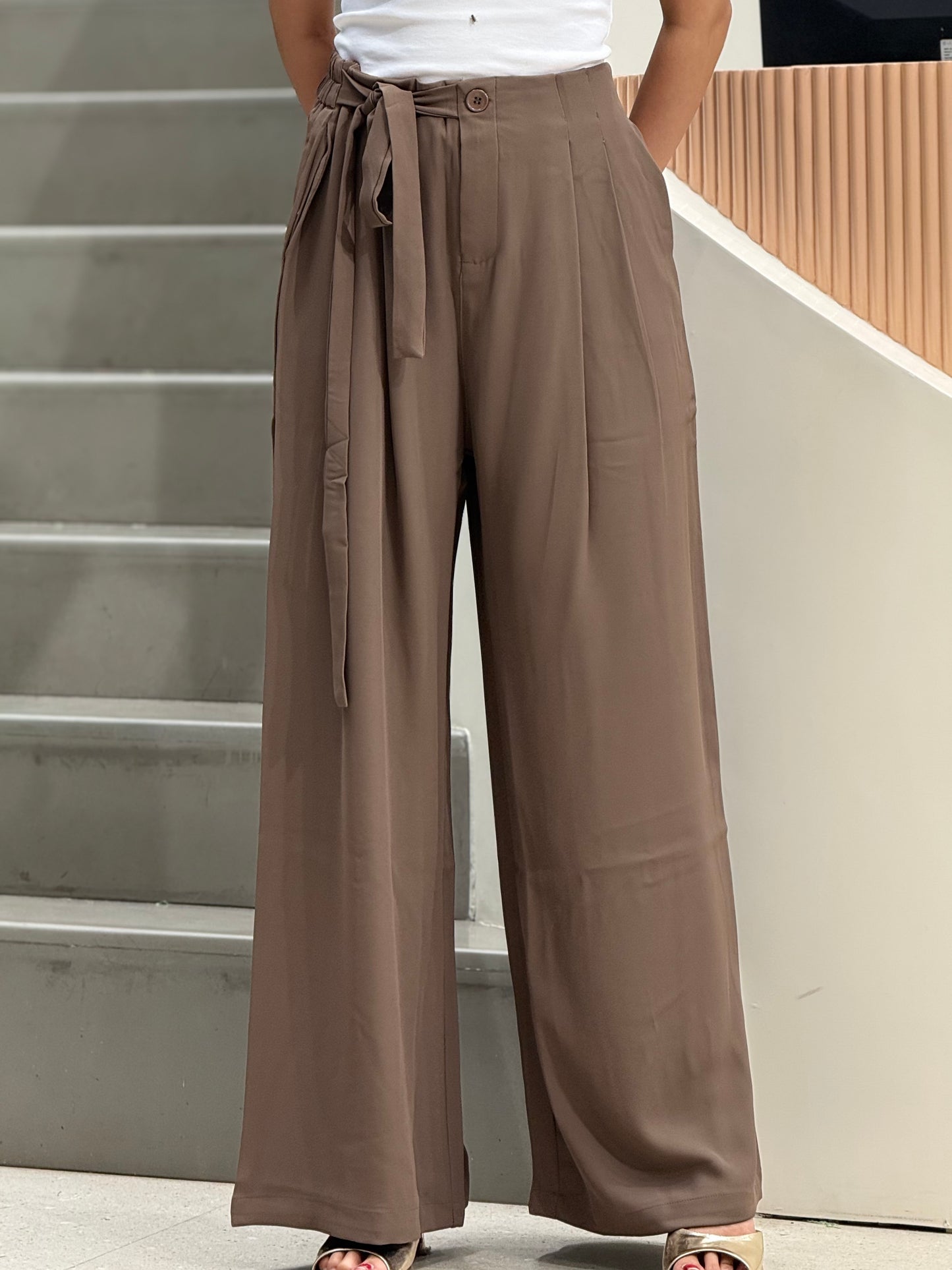 Elegant Tie-Waist Wide Leg Trousers