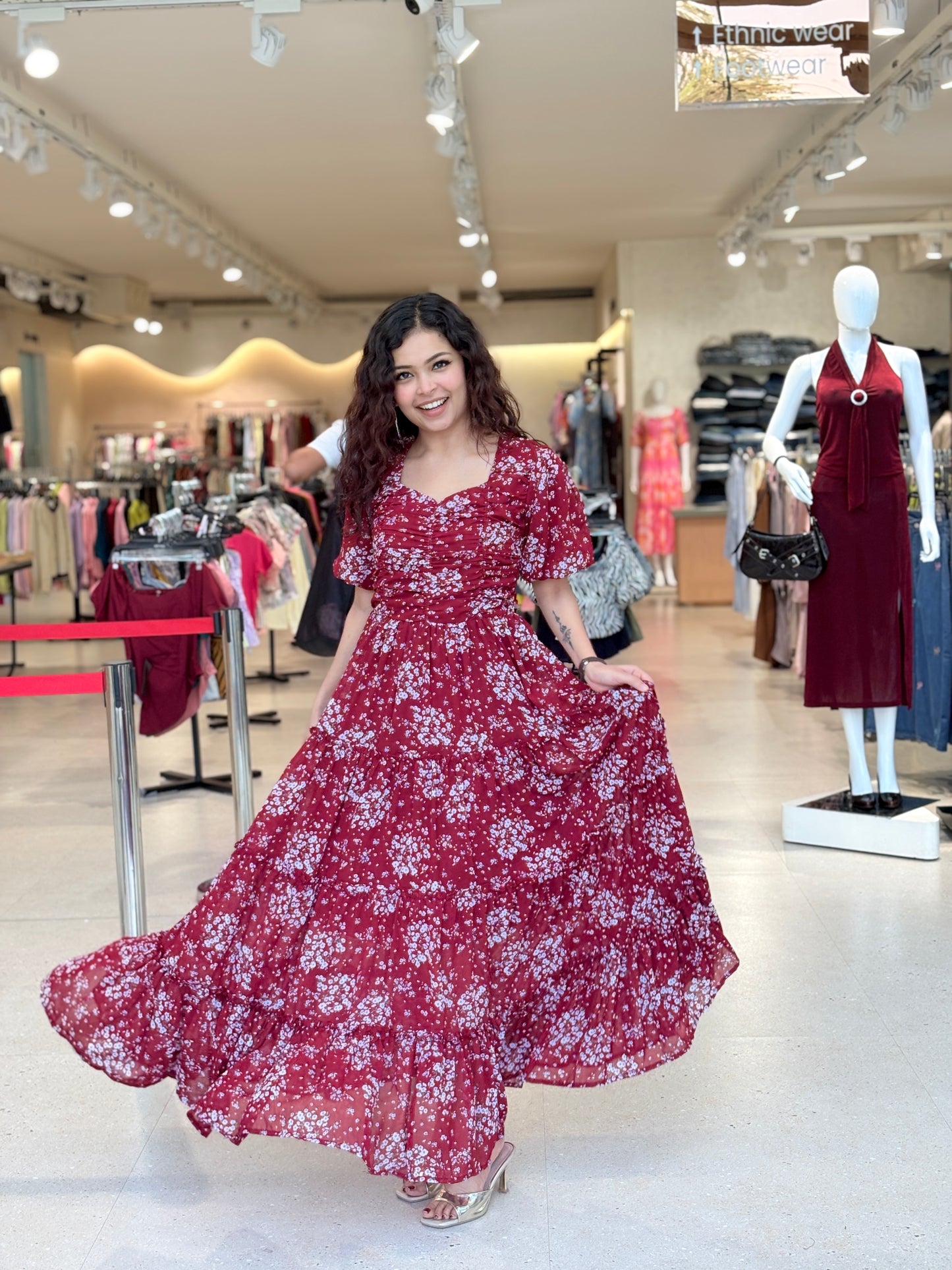 Elegant Floral Flowy Maxi Dress