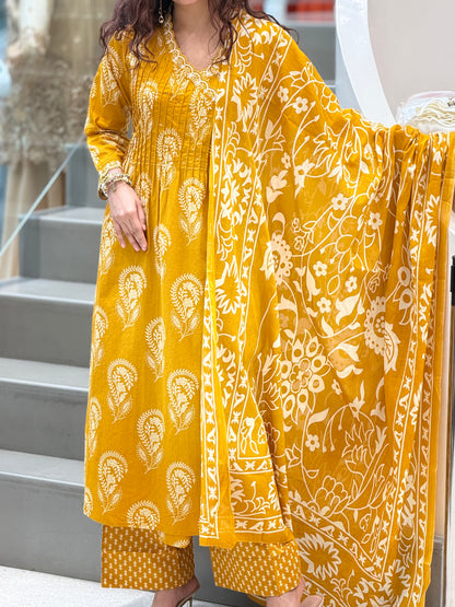Cotton suit set angrakha pattrn