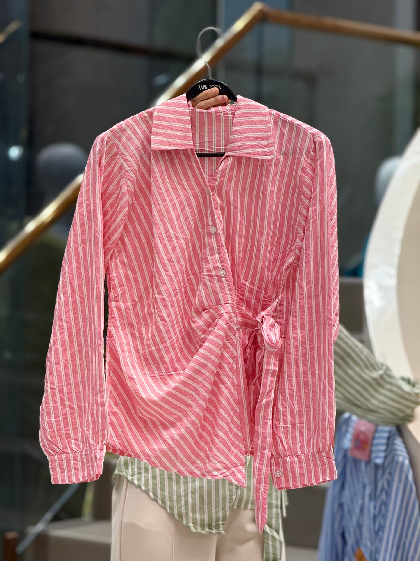 Shirt with side knot