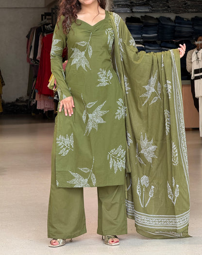 Green Full sleeves 3 piece suit set
