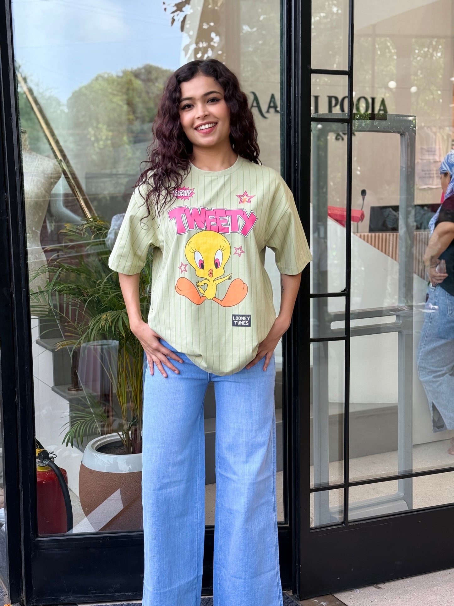 oversized T-shirt