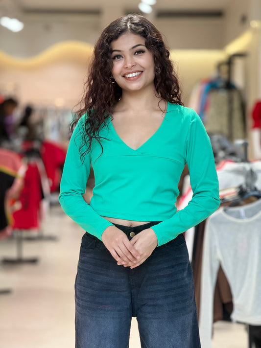 Body fit V-neck everyday top