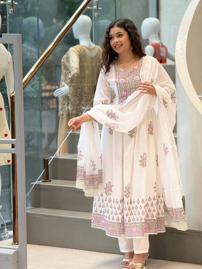 Neckwork embroidered 3 piece suit set