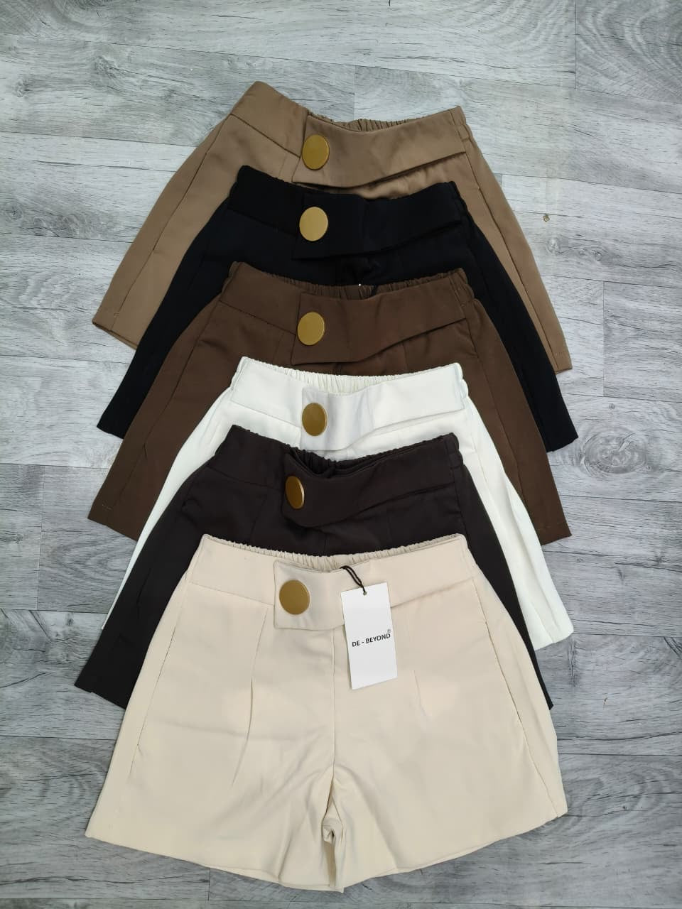 Women’s High-Waist Tailored Shorts with Statement Button