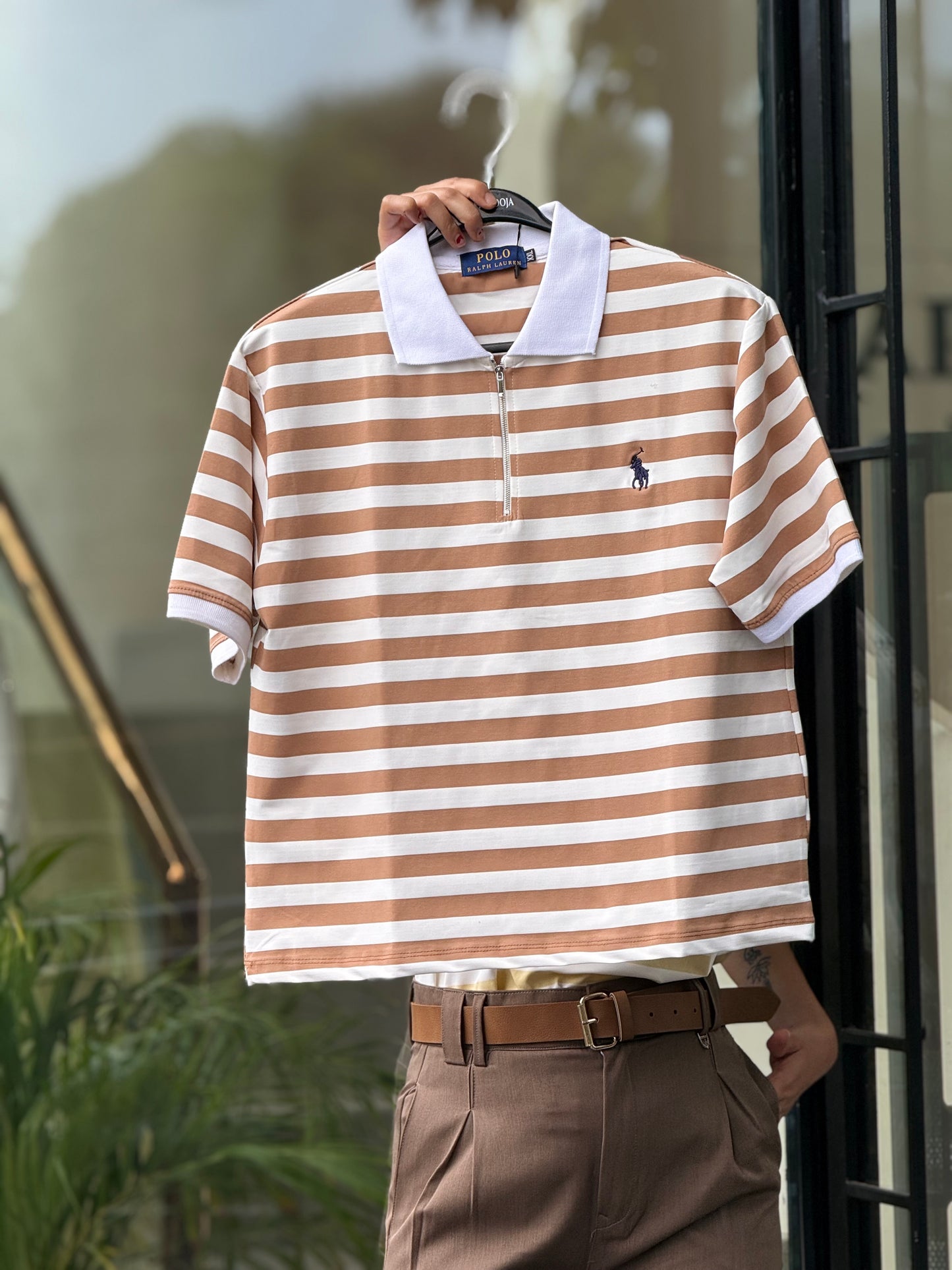 Lining detail everyday polo tee