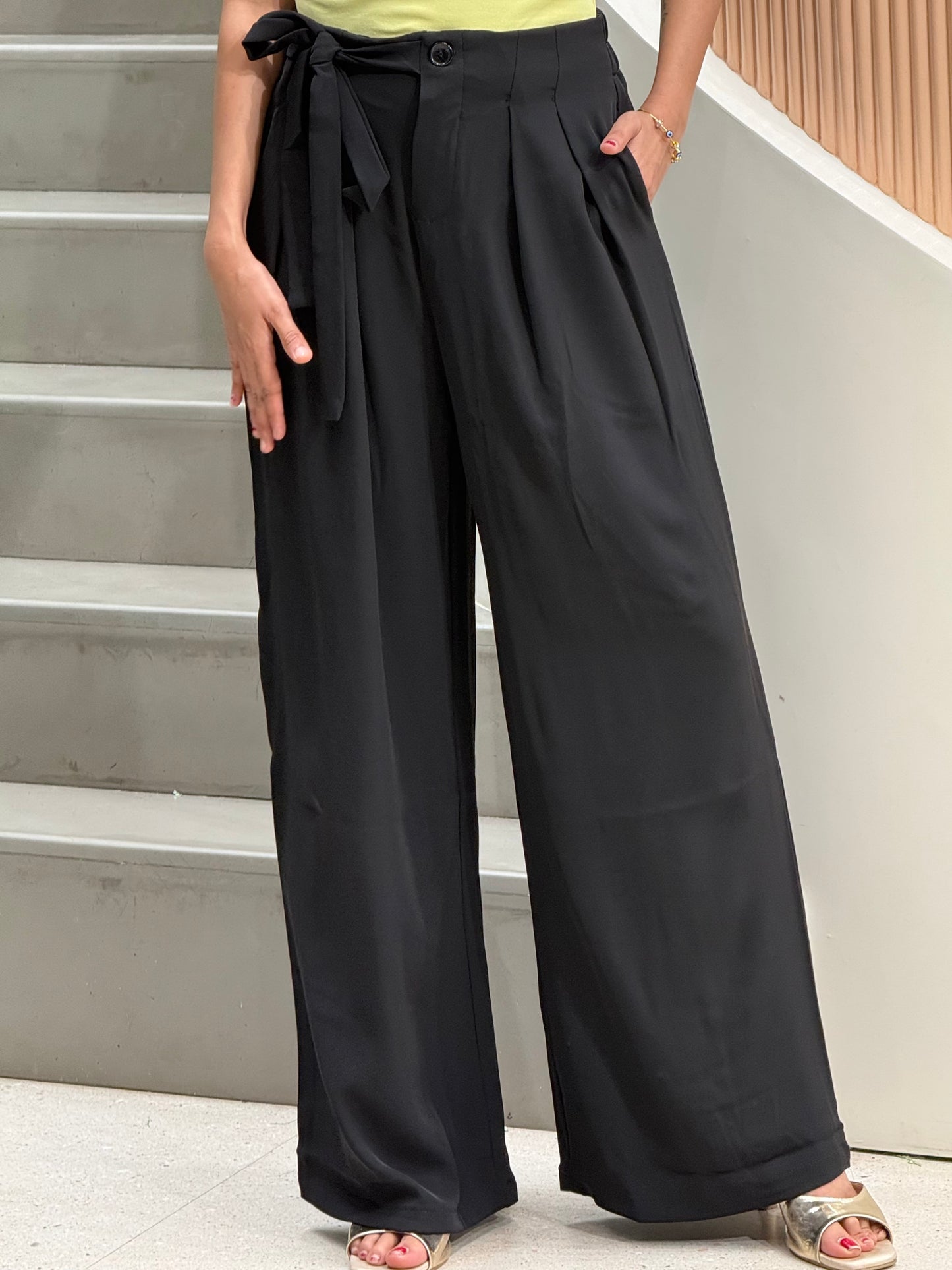 Elegant Tie-Waist Wide Leg Trousers
