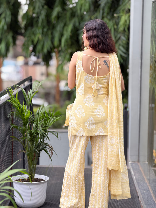 Sleeveless 3 pc cotton suit set