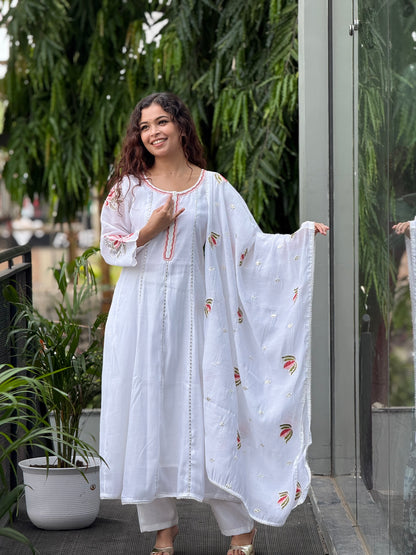 White 2 piece partywear suit set