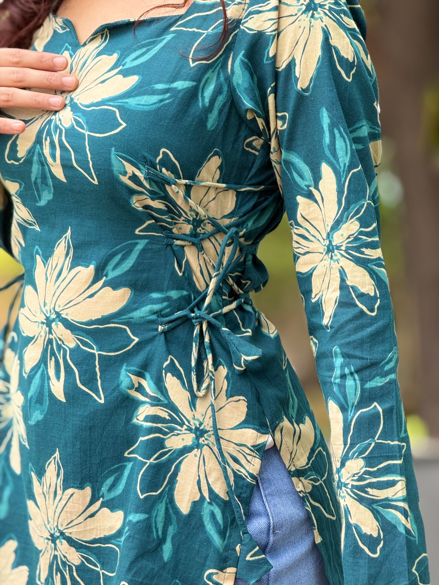Short side knot kurti