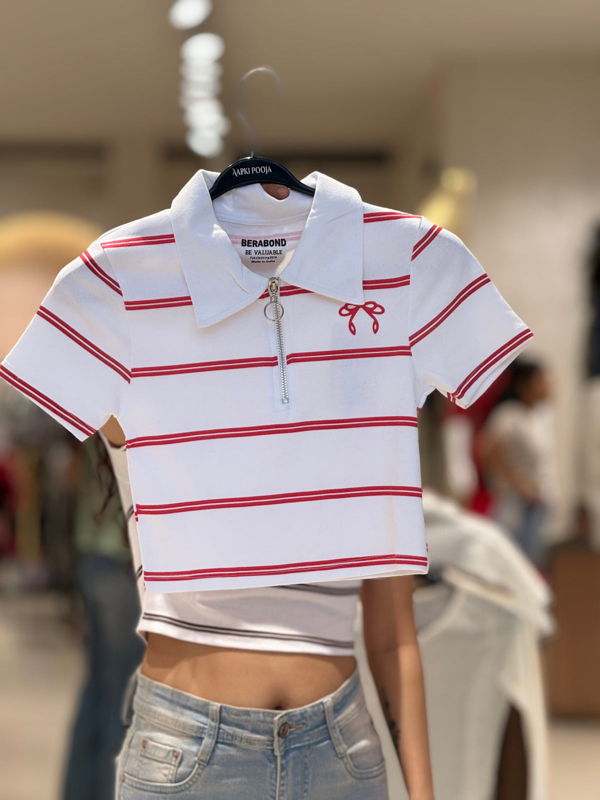 Zip up body fit tee