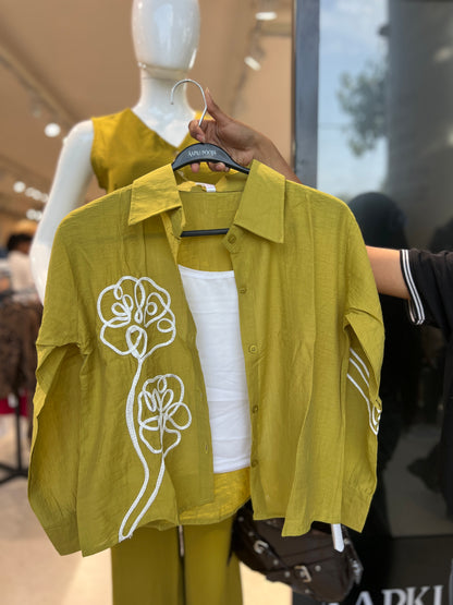 Embroidered shirt with inner.