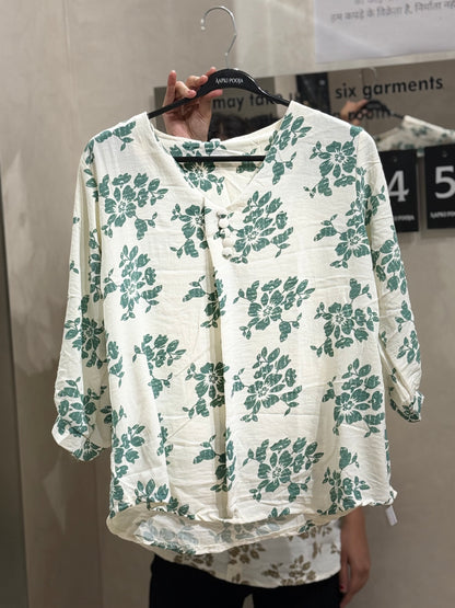 floral button detail top