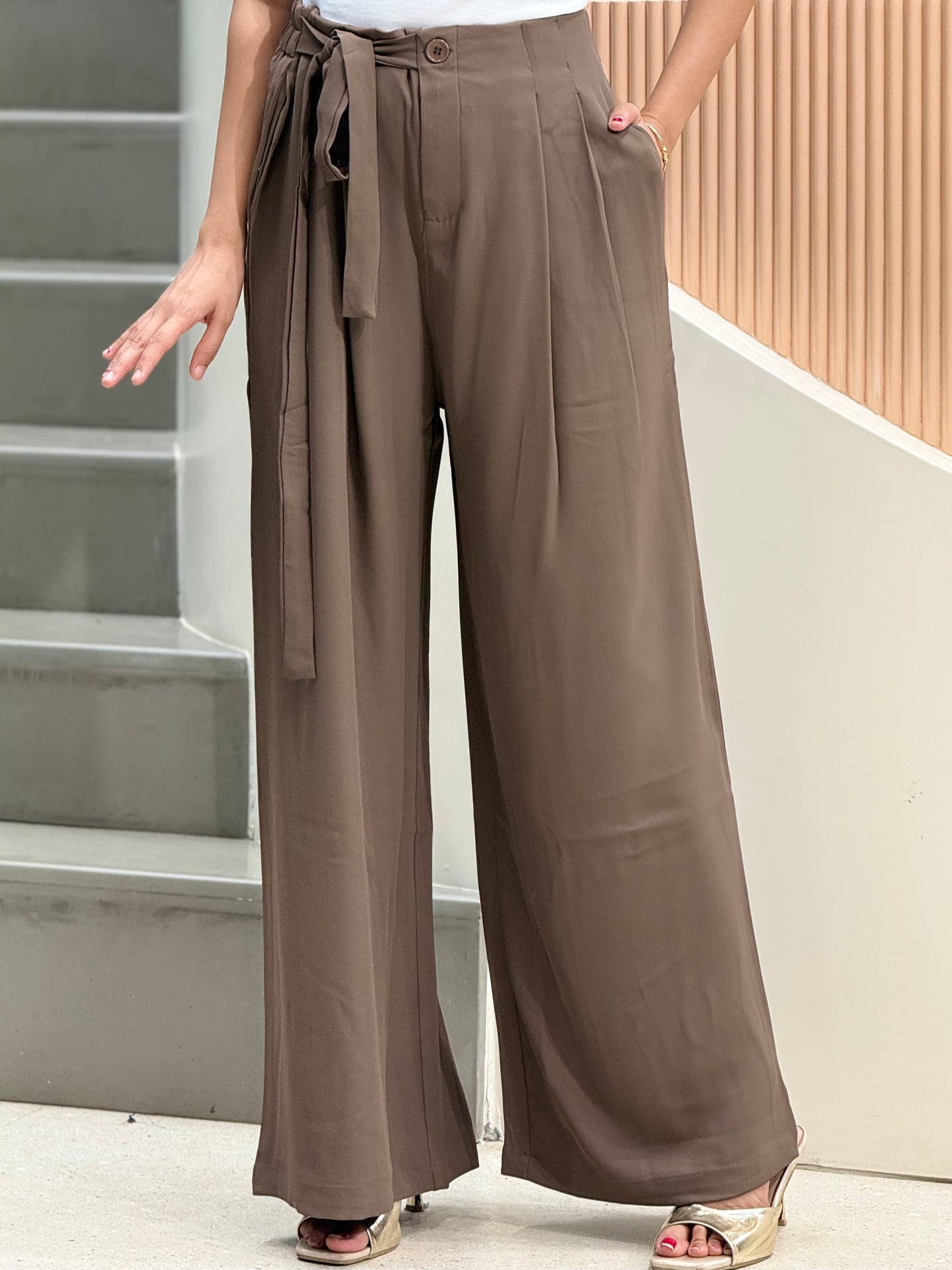 Elegant Tie-Waist Wide Leg Trousers