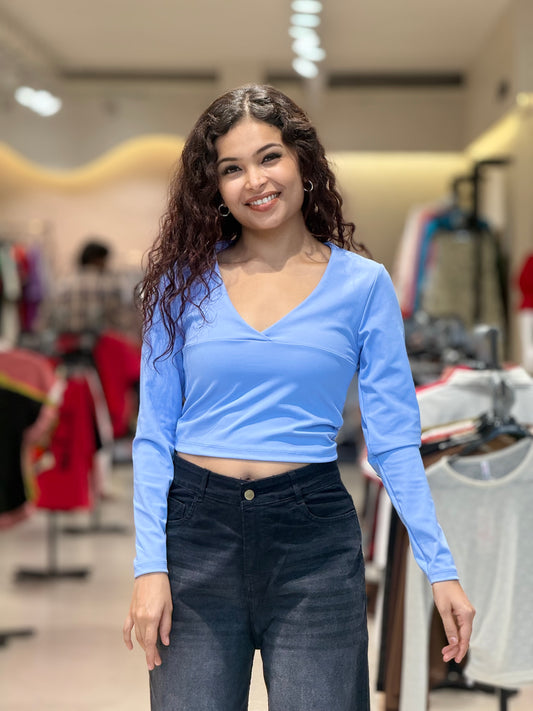 Body fit V-neck everyday top