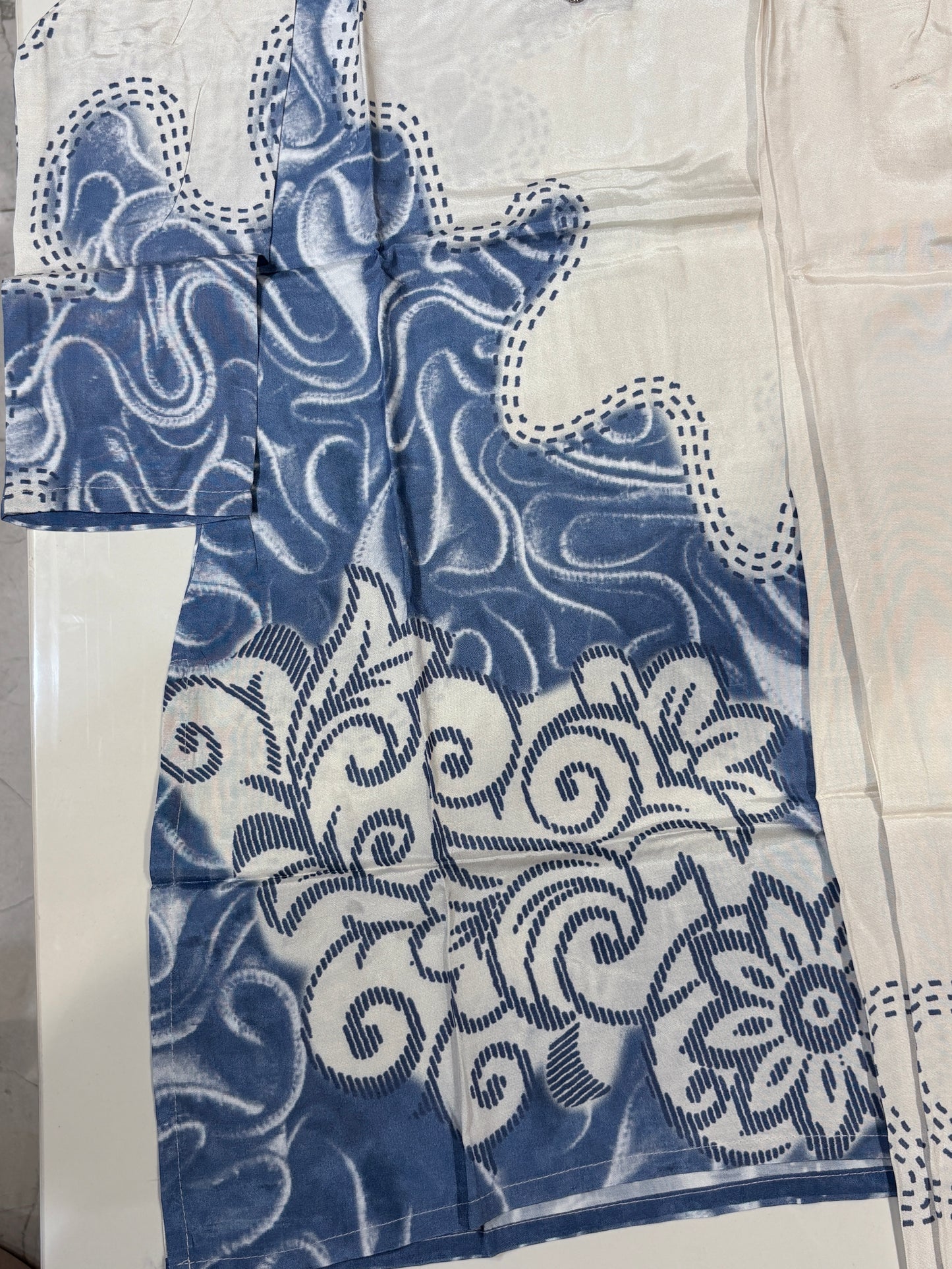Blue & White traditional print kaftan ser with palazzo pants