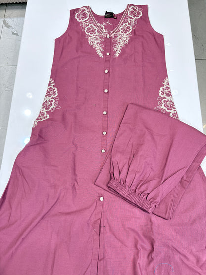 V-neckline embroidery co-ord set