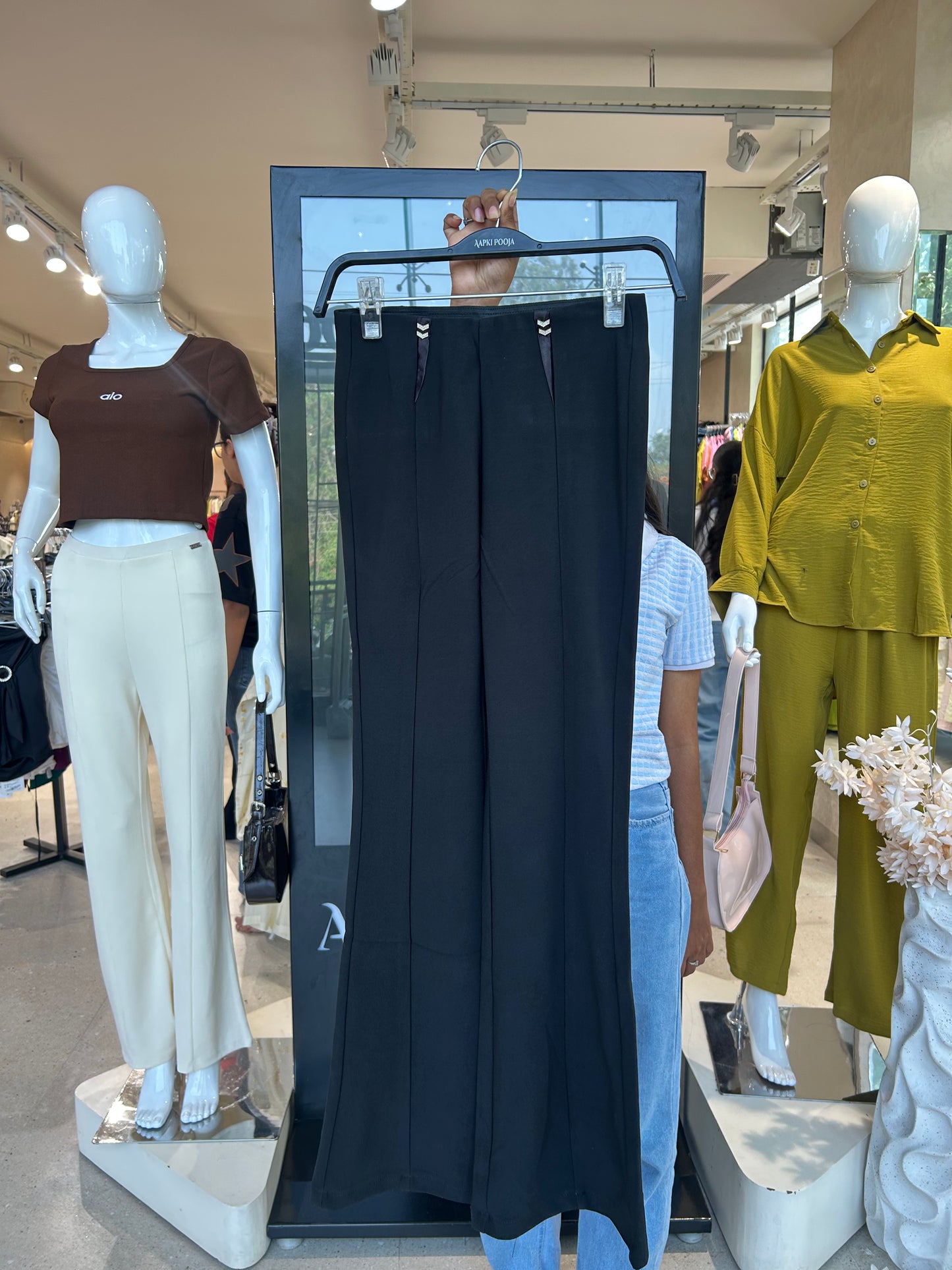 Wide leg pants